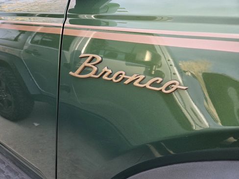 Used 2023 Ford Bronco Outer Banks w/ Sasquatch Package image 14