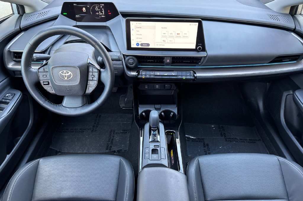 Certified 2025 Toyota Prius XLE FWD image 12
