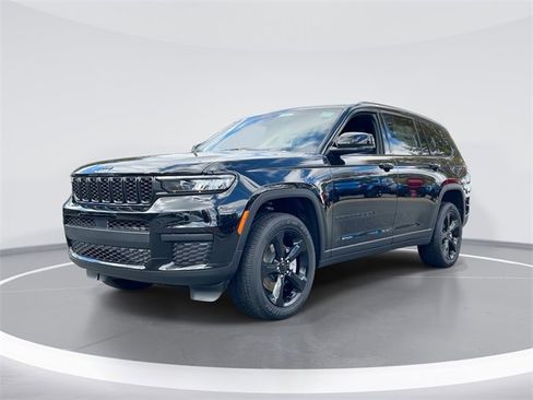 New 2025 Jeep Grand Cherokee L Altitude image 1