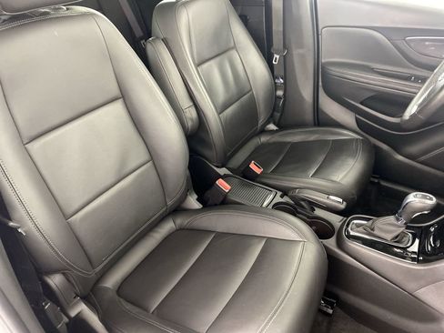 Certified 2017 Buick Encore Essence w/ Experience Buick Package image 29