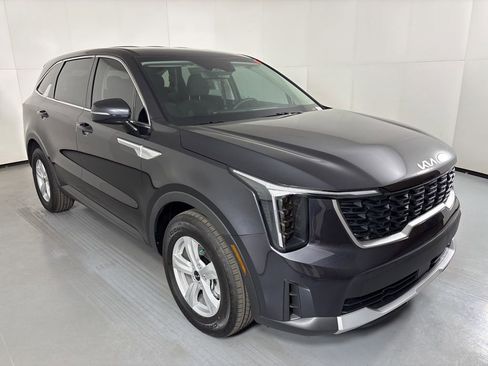 New 2026 Kia Sorento LX image 2