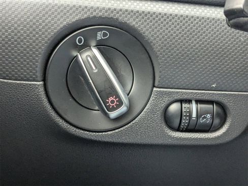 Used 2012 Volkswagen Jetta SE image 25