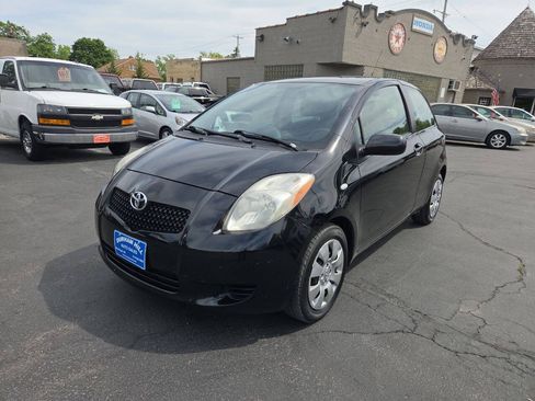 Used 2008 Toyota Yaris S FWD image 2