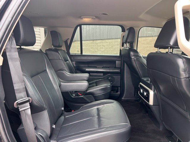 Used 2023 Ford Expedition XLT AWD/4WD image 14