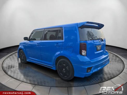 Used 2011 Scion xB image 3
