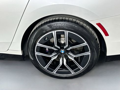 Certified 2023 BMW 760i xDrive w/ Parking Assistance Package image 32