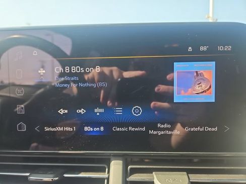 Used 2024 Chevrolet Trax LT w/ Driver Confidence Package FWD image 20