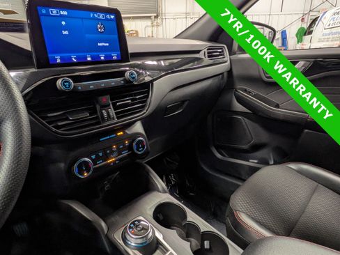 Certified 2025 Ford Escape ST-Line image 30