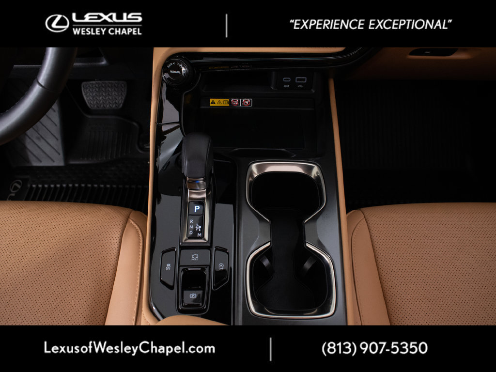 Used 2025 Lexus NX 250 FWD w/ Accessory Package (2T) image 21