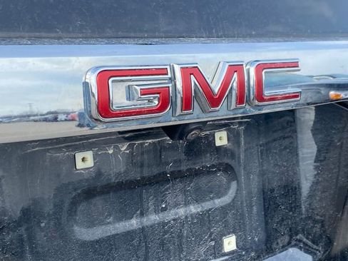 Used 2022 GMC Acadia SLE image 5