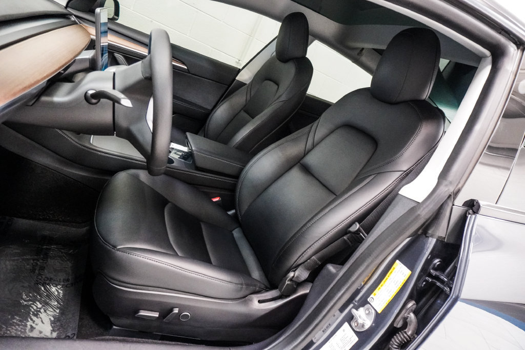 Used 2022 Tesla Model 3 Standard Range RWD image 6