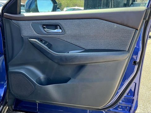 Certified 2023 Nissan Rogue SV image 12