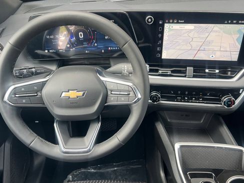New 2026 Chevrolet Equinox LT w/ Safety and Technology Package AWD/4WD image 11