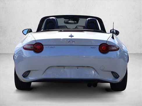 Used 2016 MAZDA MX-5 Miata Grand Touring RWD image 6