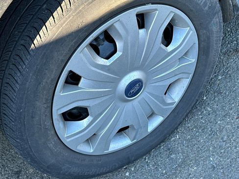 Used 2020 Ford Transit Connect XL image 7