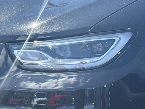 Used 2026 Chrysler Pacifica Pinnacle FWD image 5