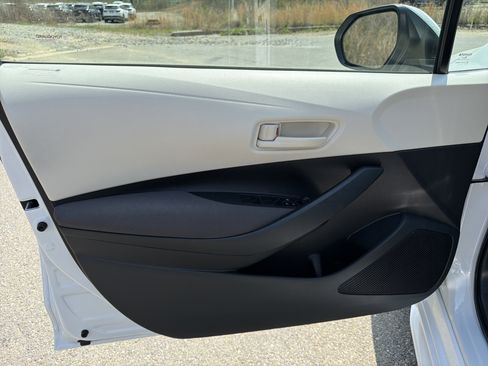 Used 2023 Toyota Corolla LE image 10