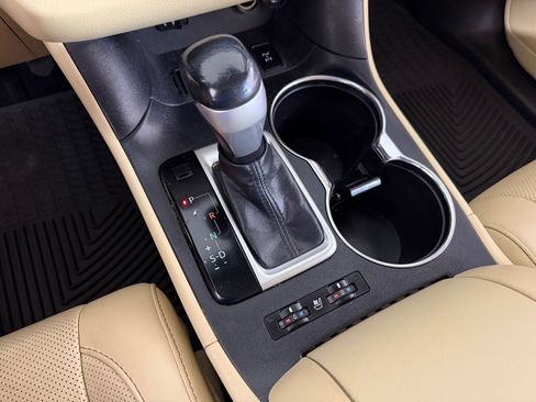 Used 2015 Toyota Highlander Limited w/ Driver Technology Package image 15