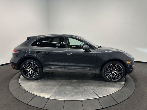 Certified 2026 Porsche Macan AWD/4WD image 8