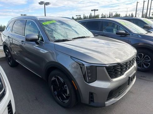 Certified 2025 Kia Sorento EX AWD/4WD image 5