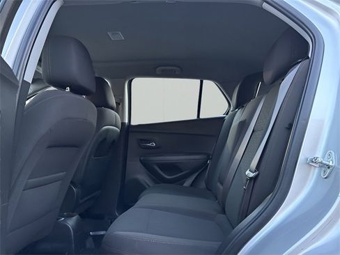Used 2017 Chevrolet Trax LS image 14