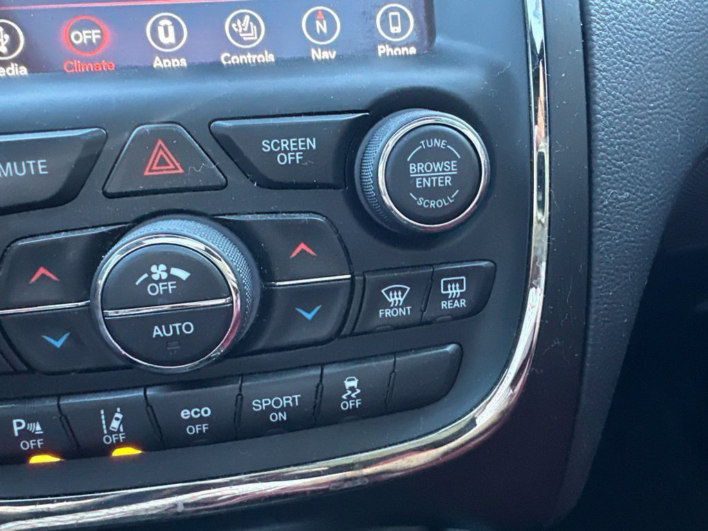 Used 2018 Dodge Durango R/T w/ Technology Group AWD/4WD image 22