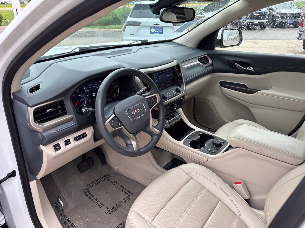 Used 2023 GMC Acadia Denali AWD/4WD image 17