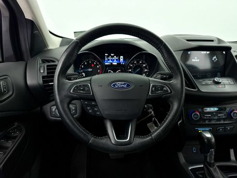 Used 2018 Ford Escape SE w/ SE Sport Appearance Package FWD image 4