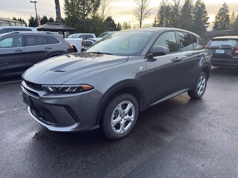 Used 2025 Dodge Hornet GT image 1