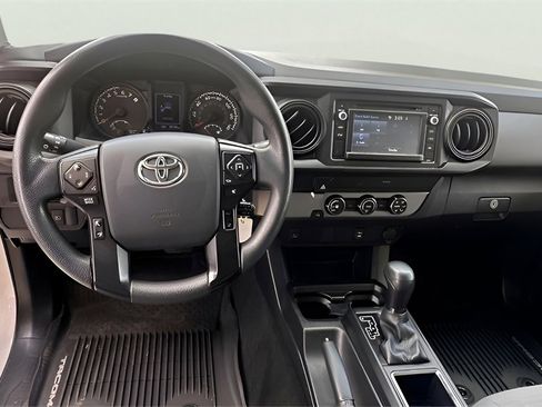 Used 2019 Toyota Tacoma SR image 21