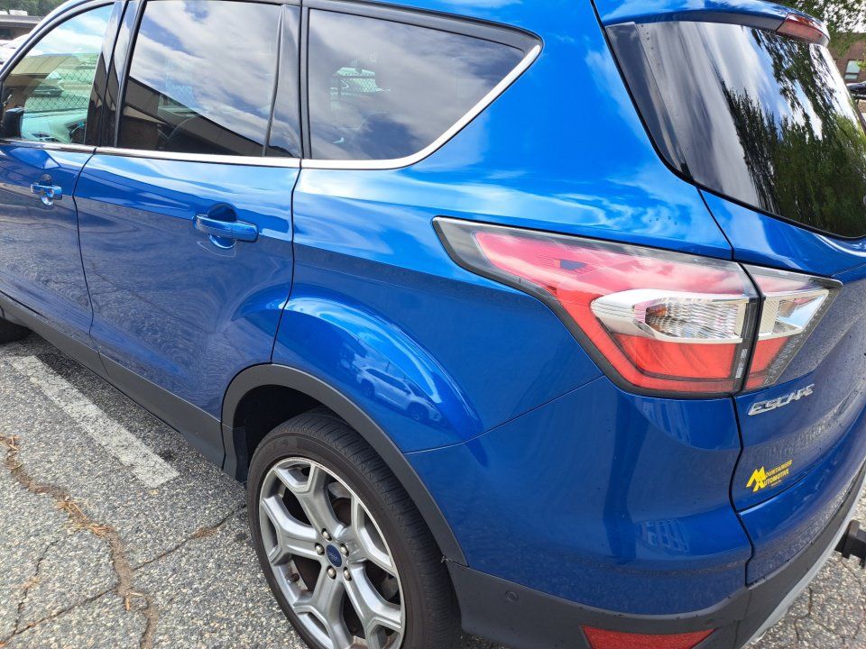 Used 2017 Ford Escape Titanium w/ Equipment Group 301A AWD/4WD image 22