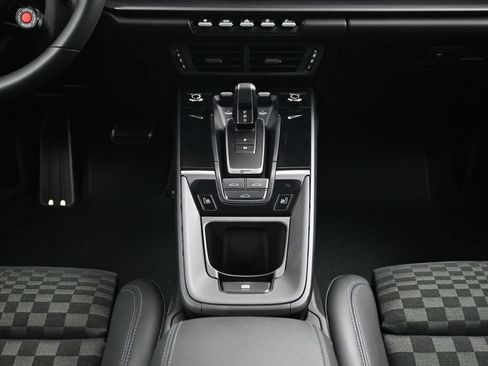 Certified 2026 Porsche 911 Carrera 4 GTS AWD/4WD image 8