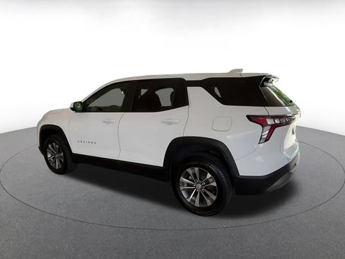 Used 2025 Chevrolet Equinox LT FWD image 8