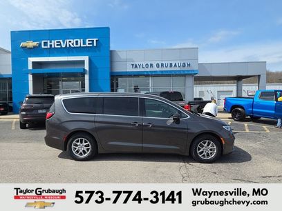 Used 2023 Chrysler Pacifica Touring-L