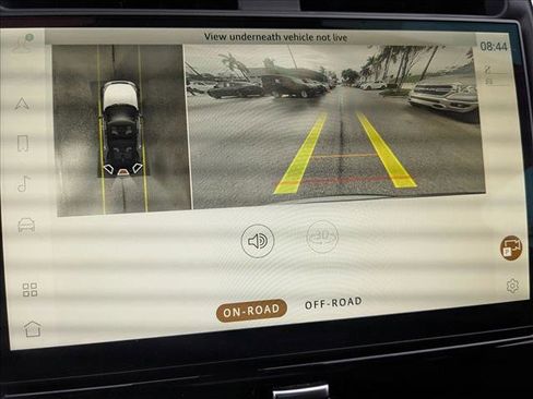 Used 2021 Land Rover Discovery S R-Dynamic image 15