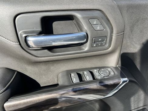 Used 2022 Chevrolet Silverado 2500 LTZ w/ LTZ Plus Package image 21