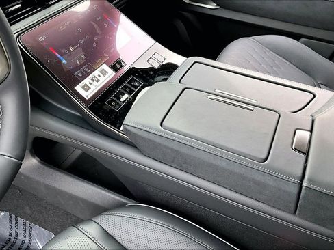 New 2026 INFINITI QX80 Autograph w/ Premium Cargo Package image 8