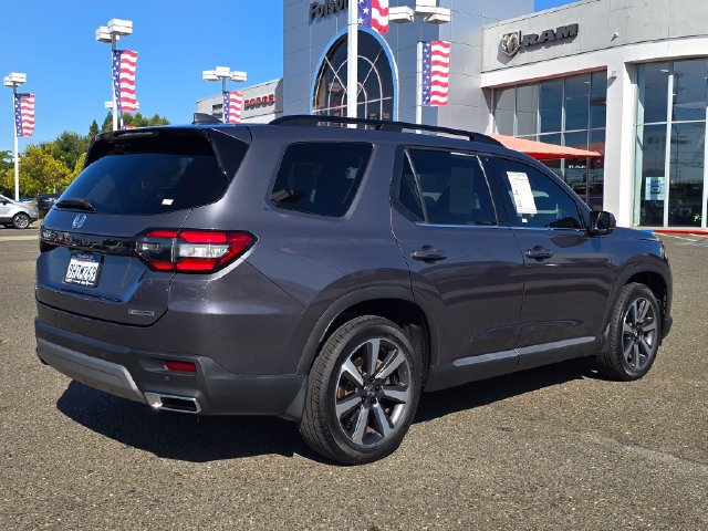 Used 2024 Honda Pilot Touring image 4