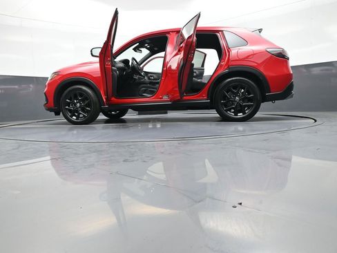 Certified 2024 Honda HR-V Sport image 47