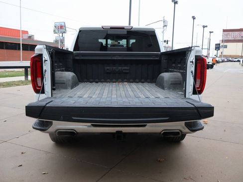 Used 2021 GMC Sierra 1500 SLT w/ SLT Premium Package image 29