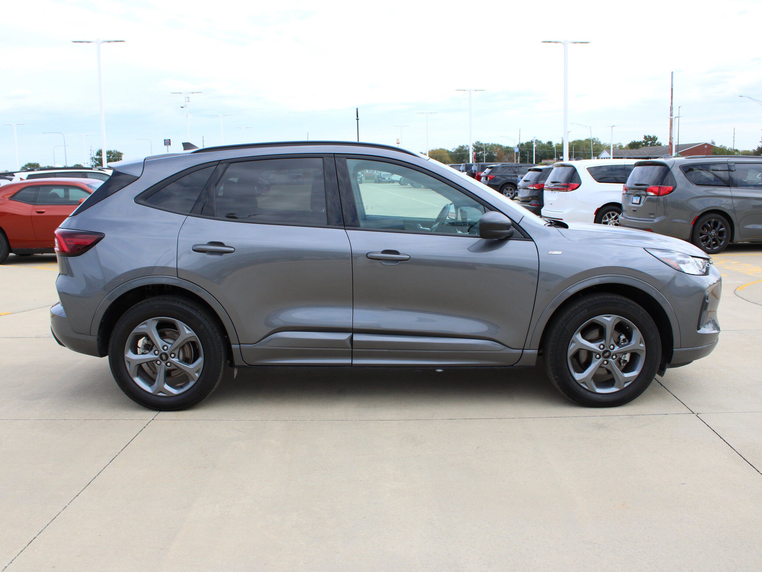 Used 2024 Ford Escape ST-Line w/ Tech Pack #1 AWD/4WD image 6