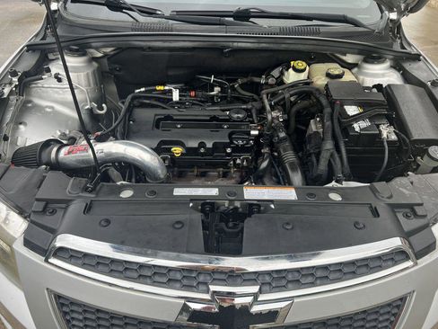 Used 2013 Chevrolet Cruze LT w/ RS Package image 25