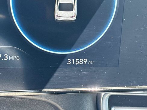 Used 2025 Hyundai Elantra SEL FWD image 22