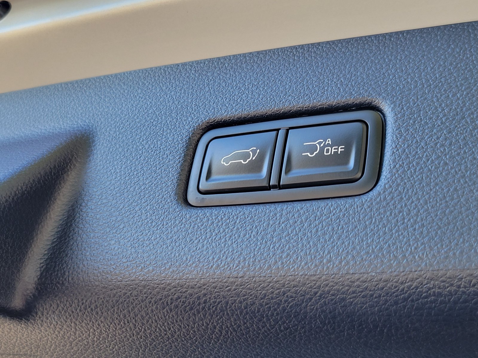 Certified 2025 Kia Carnival SX Prestige FWD image 35