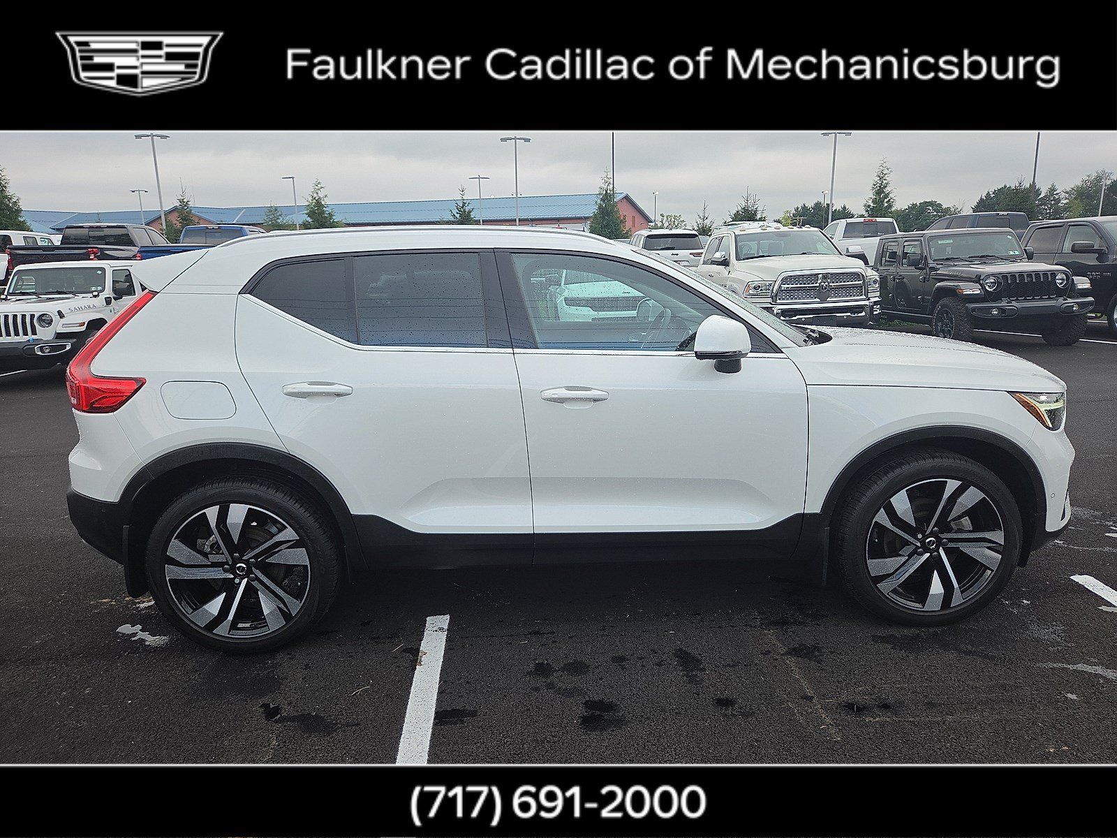 Used 2024 Volvo XC40 B5 Plus w/ Protection Package Premier AWD/4WD image 16
