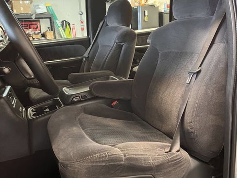 Used 2002 Chevrolet Silverado 2500 LS w/ Electrical Convenience Pkg image 16