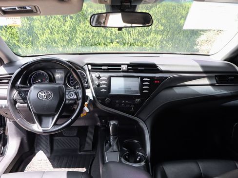 Used 2019 Toyota Camry SE FWD image 26