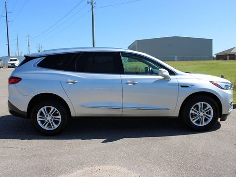 Used 2020 Buick Enclave Essence AWD/4WD image 18