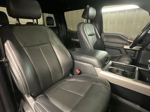 Used 2022 Ford F250 Lariat w/ Black Appearance Package image 13