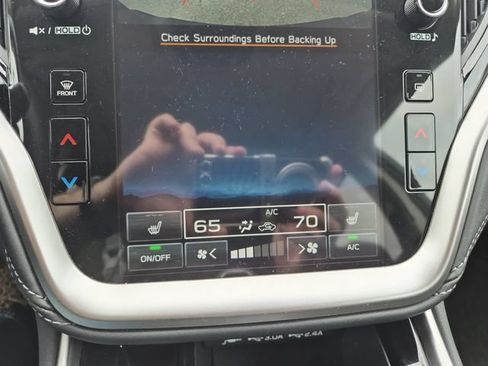 Used 2025 Subaru Outback Premium AWD/4WD image 15